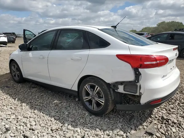 1FADP3FE7HL256976 2017 FORD FOCUS - Image 2