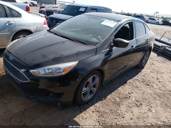 1FADP3FE7JL205323 2018 FORD FOCUS - Image 2