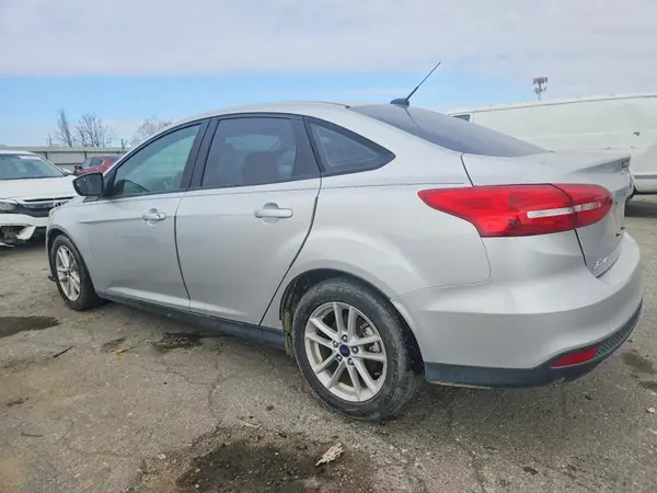 1FADP3FE7JL205757 2018 FORD FOCUS - Image 2