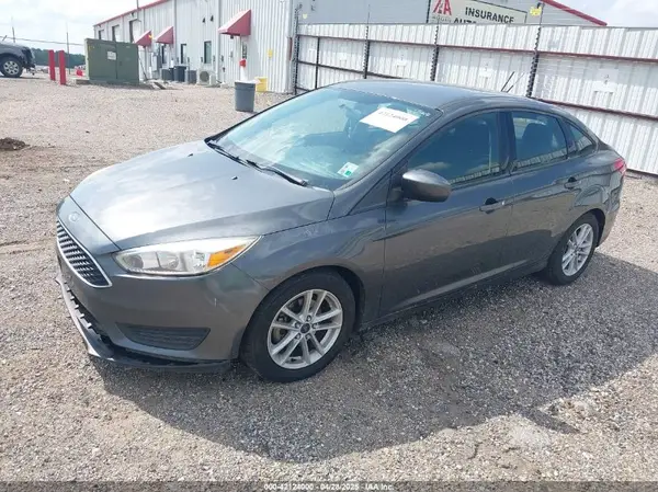 1FADP3FE7JL210828 2018 FORD FOCUS - Image 2