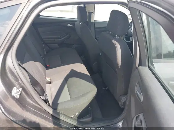 1FADP3FE7JL210828 2018 FORD FOCUS - Image 8