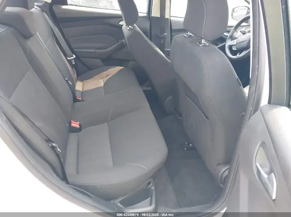 1FADP3FE7JL211008 2018 FORD FOCUS - Image 8