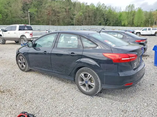 1FADP3FE7JL226883 2018 FORD FOCUS - Image 2