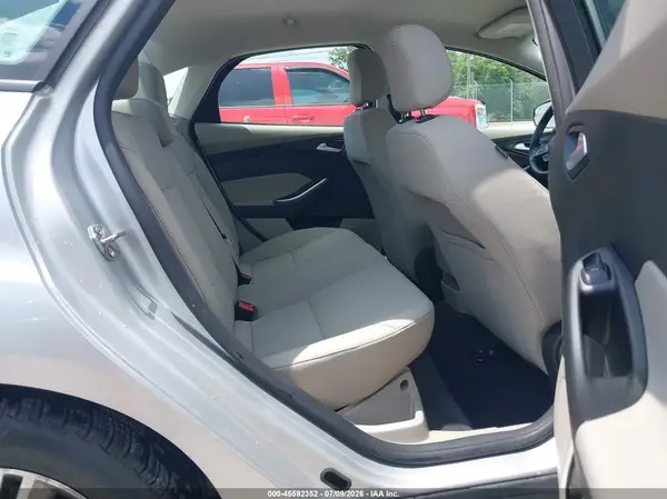 1FADP3FE7JL227161 2018 FORD FOCUS - Image 8