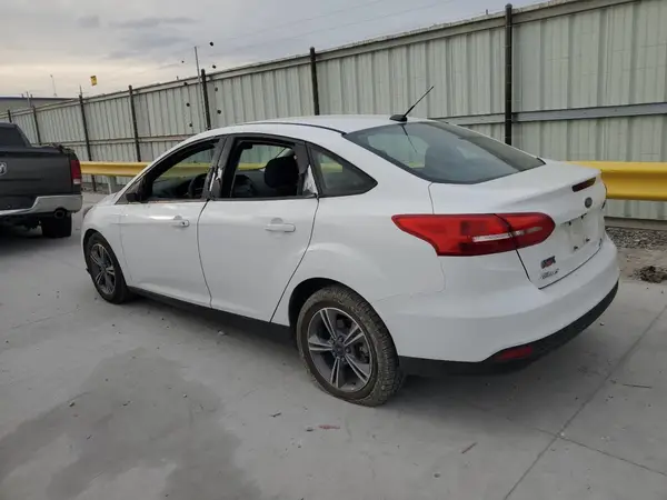 1FADP3FE7JL229119 2018 FORD FOCUS - Image 2