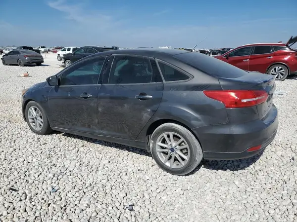 1FADP3FE7JL229461 2018 FORD FOCUS - Image 2