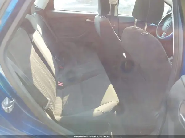 1FADP3FE7JL230349 2018 FORD FOCUS - Image 8