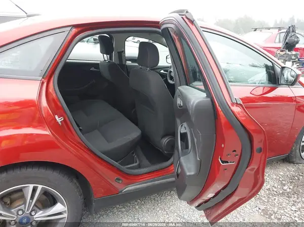 1FADP3FE7JL244977 2018 FORD FOCUS - Image 8