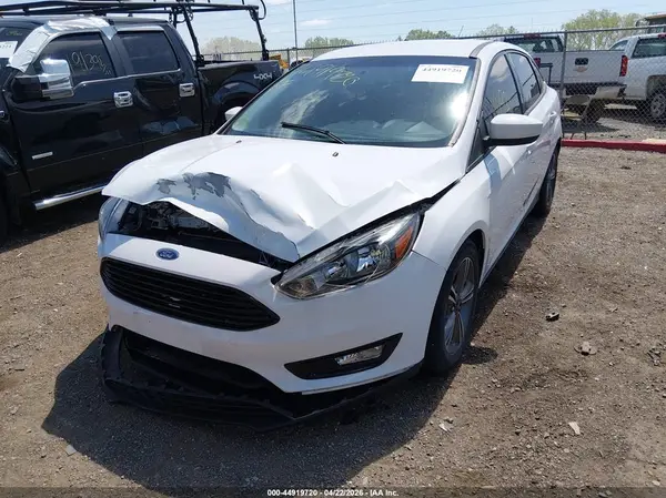 1FADP3FE7JL246065 2018 FORD FOCUS - Image 2