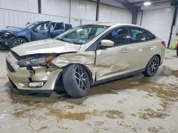 1FADP3FE7JL256921 2018 FORD FOCUS - Image 1