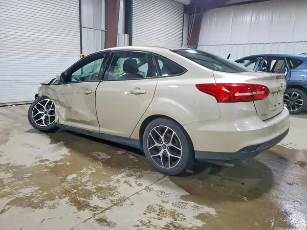 1FADP3FE7JL256921 2018 FORD FOCUS - Image 2