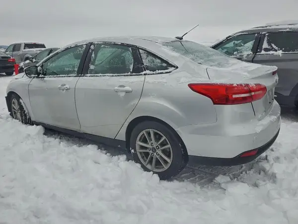 1FADP3FE7JL275632 2018 FORD FOCUS - Image 2
