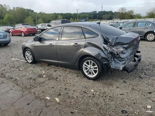 1FADP3FE7JL286095 2018 FORD FOCUS - Image 2