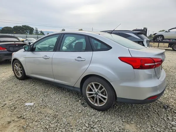 1FADP3FE7JL287974 2018 FORD FOCUS - Image 2