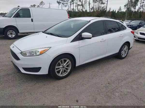 1FADP3FE7JL298988 2018 FORD FOCUS - Image 2