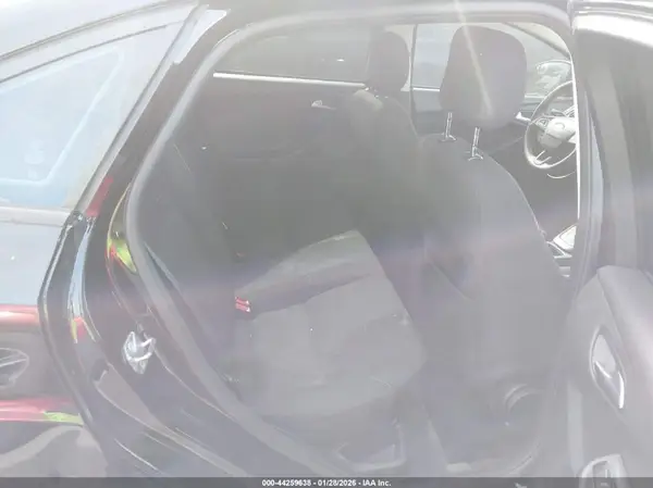 1FADP3FE7JL312856 2018 FORD FOCUS - Image 8