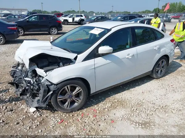 1FADP3FE7JL320178 2018 FORD FOCUS - Image 2