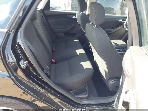 1FADP3FE7JL326479 2018 FORD FOCUS - Image 8