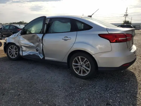 1FADP3FE7JL329723 2018 FORD FOCUS - Image 2