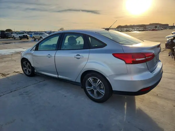 1FADP3FE8HL244688 2017 FORD FOCUS - Image 2