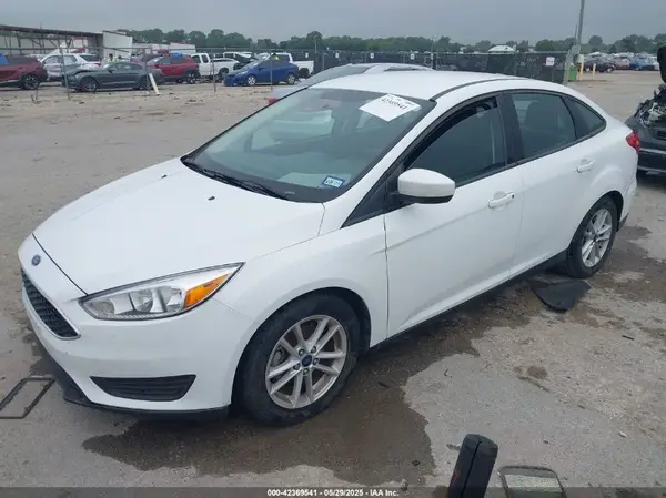 1FADP3FE8JL204200 2018 FORD FOCUS - Image 2