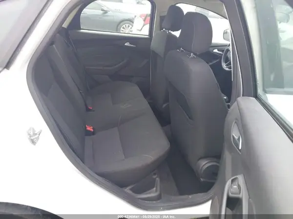 1FADP3FE8JL204200 2018 FORD FOCUS - Image 8