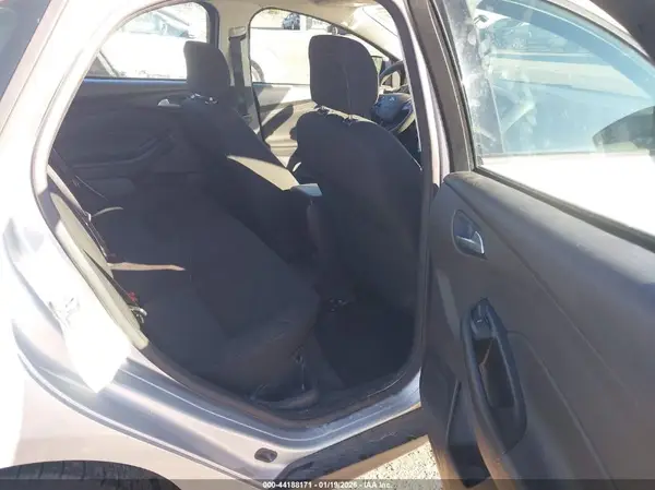1FADP3FE8JL209350 2018 FORD FOCUS - Image 8