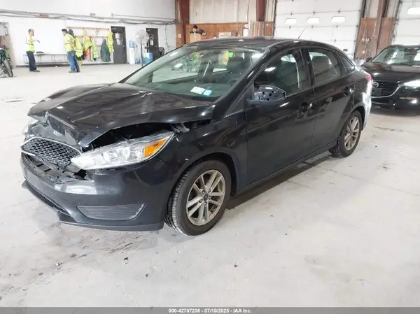 1FADP3FE8JL209560 2018 FORD FOCUS - Image 2