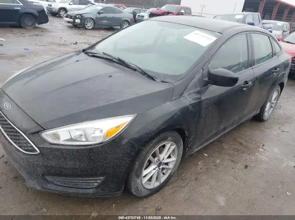 1FADP3FE8JL209980 2018 FORD FOCUS - Image 2