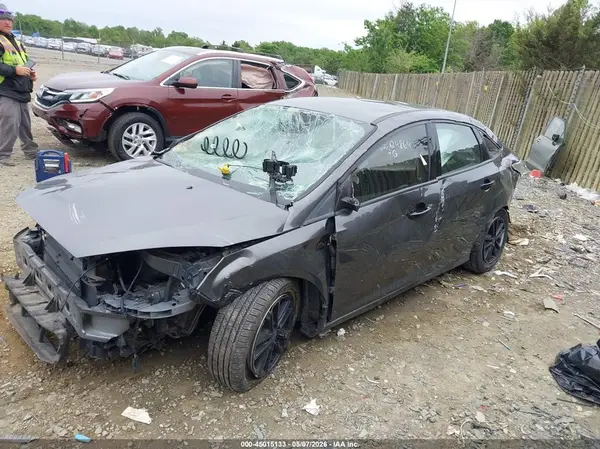 1FADP3FE8JL215133 2018 FORD FOCUS - Image 2
