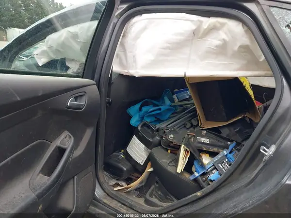 1FADP3FE8JL215133 2018 FORD FOCUS - Image 8