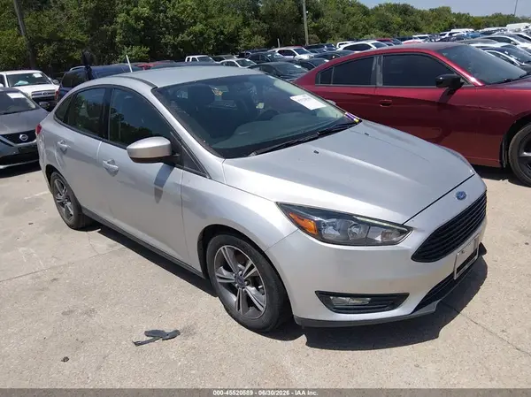 1FADP3FE8JL221241 2018 FORD FOCUS - Image 1