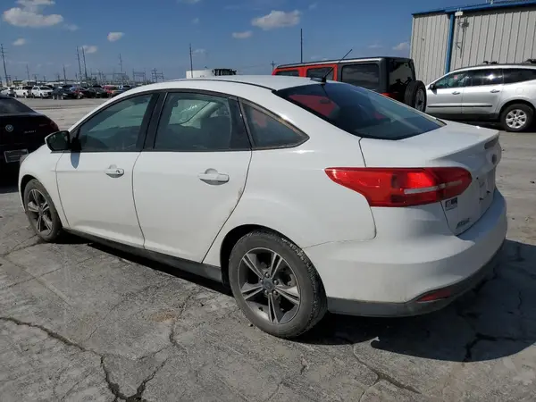 1FADP3FE8JL230182 2018 FORD FOCUS - Image 2