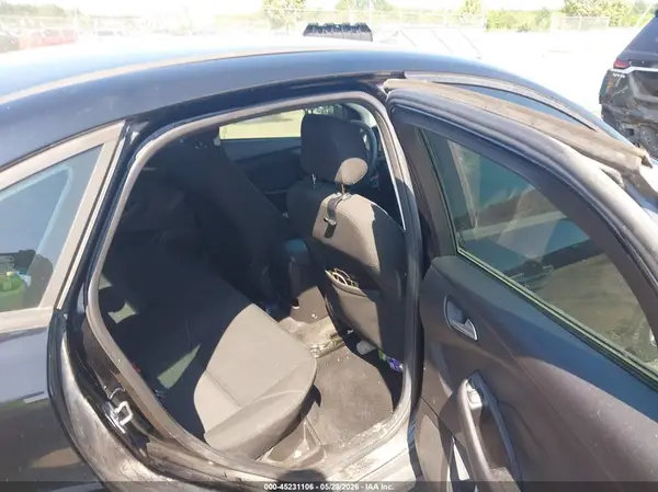1FADP3FE8JL238847 2018 FORD FOCUS - Image 8