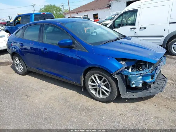 1FADP3FE8JL239433 2018 FORD FOCUS - Image 1