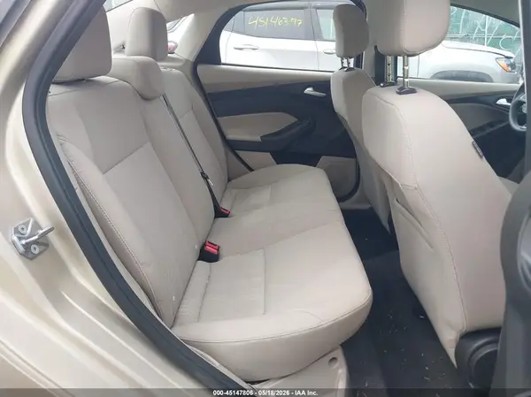 1FADP3FE8JL245930 2018 FORD FOCUS - Image 8
