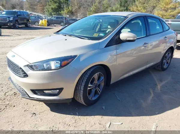 1FADP3FE8JL256698 2018 FORD FOCUS - Image 2