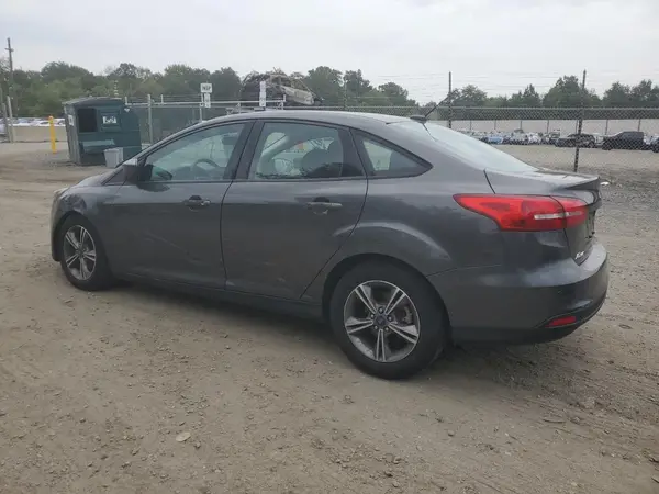 1FADP3FE8JL256717 2018 FORD FOCUS - Image 2