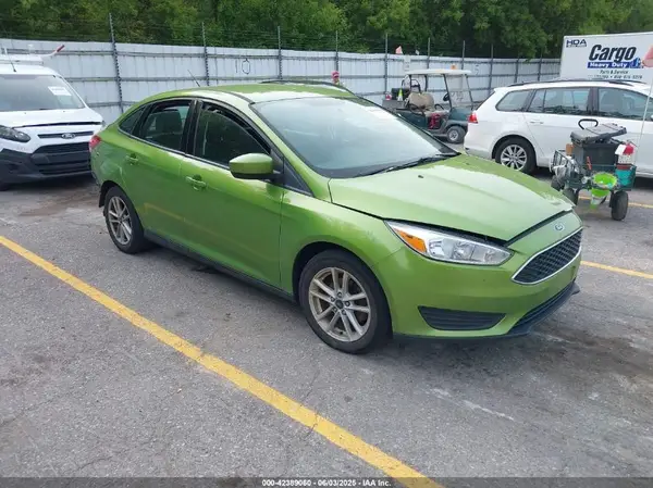 1FADP3FE8JL263036 2018 FORD FOCUS - Image 1