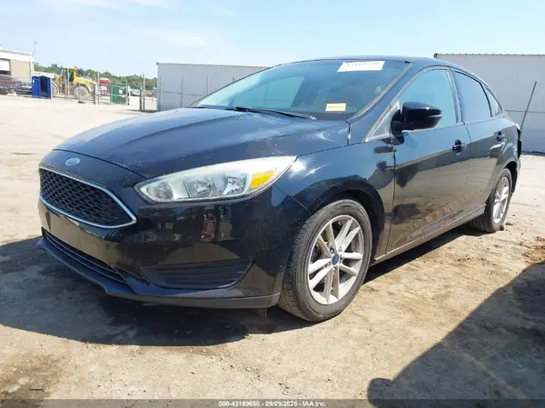 1FADP3FE8JL281651 2018 FORD FOCUS - Image 2