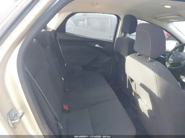 1FADP3FE8JL284047 2018 FORD FOCUS - Image 8