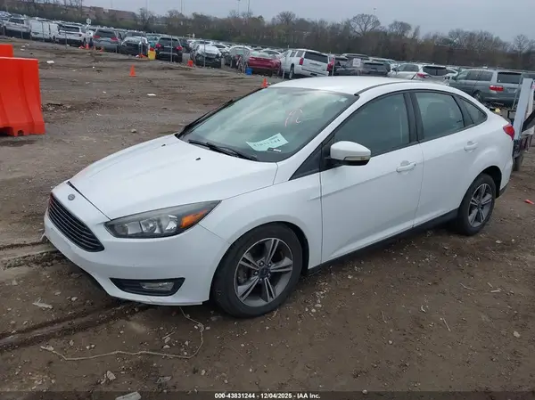 1FADP3FE8JL289510 2018 FORD FOCUS - Image 2