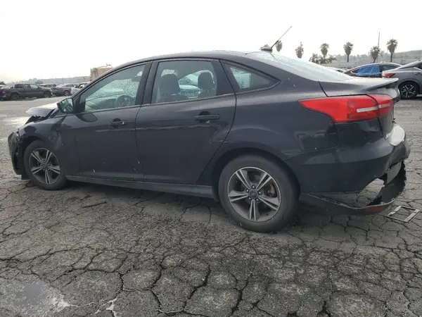 1FADP3FE8JL300246 2018 FORD FOCUS - Image 2