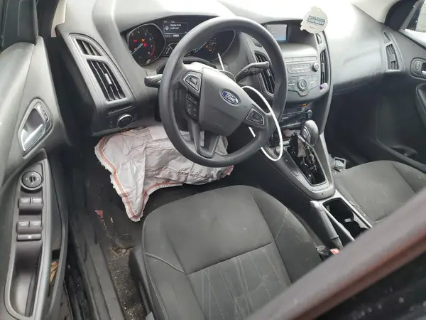 1FADP3FE8JL300246 2018 FORD FOCUS - Image 8