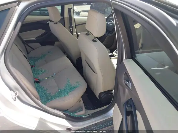1FADP3FE8JL302790 2018 FORD FOCUS - Image 8