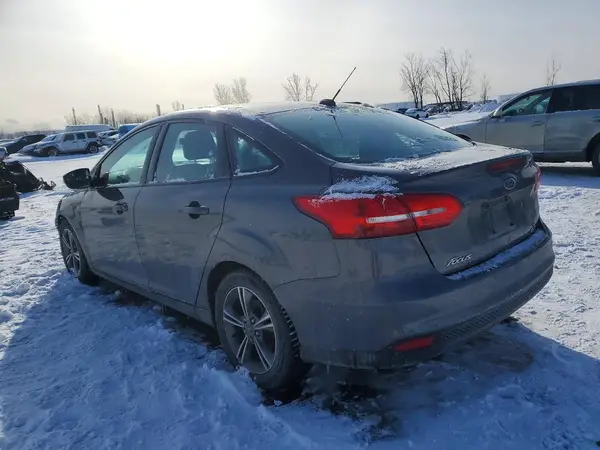 1FADP3FE8JL305723 2018 FORD FOCUS - Image 2