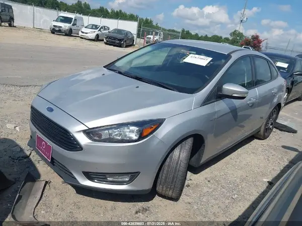 1FADP3FE8JL308878 2018 FORD FOCUS - Image 2
