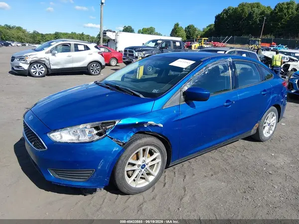 1FADP3FE8JL318648 2018 FORD FOCUS - Image 2