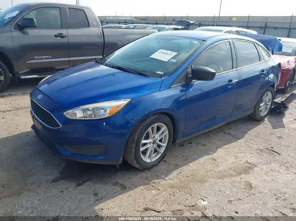 1FADP3FE8JL319654 2018 FORD FOCUS - Image 2