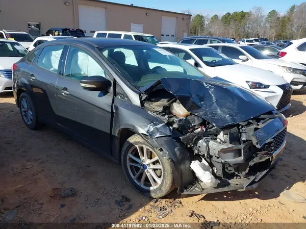 1FADP3FE9HL266179 2017 FORD FOCUS - Image 1